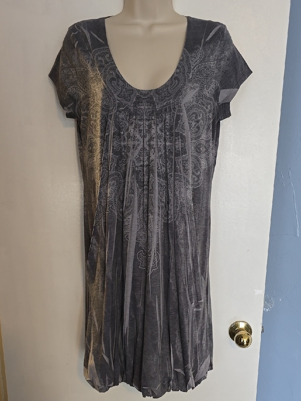 Charming Charlie Gray Pleated Short Sleeve Blouson Hem Dress L NWT